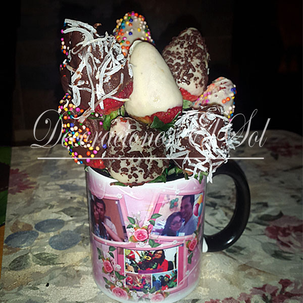 Arreglo "Amor, Dulce Amor" con Jarro Personalizado - Imagen 3