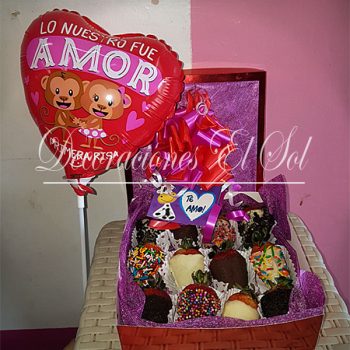 Arreglo de Frutillas con Chocolate en caja