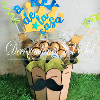 Arreglos con Chocolates "Loca por tus bigotes"