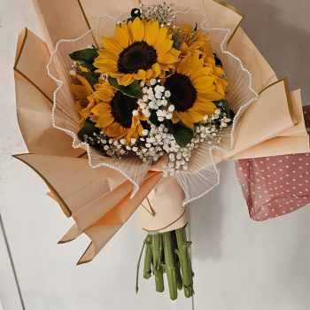 Flores amarillas para una flor
